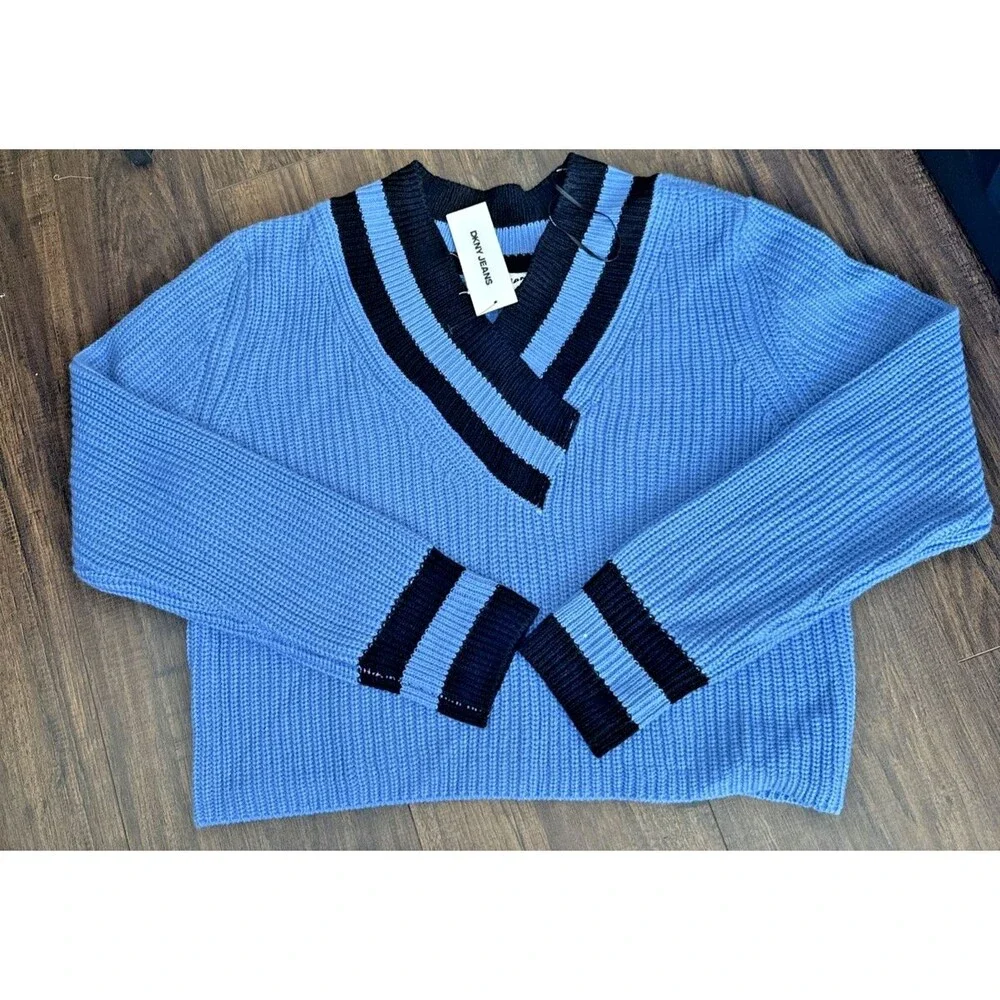 DKNY Jeans Women's Varsity V-Neck Relaxed Warm Cozy Sweater Pullover Blue Blk S